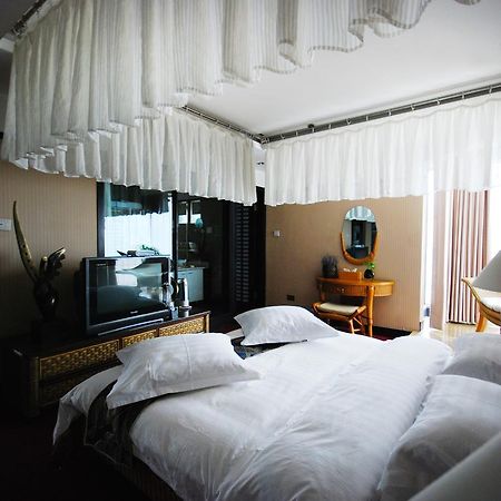 Hotel Xinjiang Yema International Clubhouse Urumqi Exterior foto