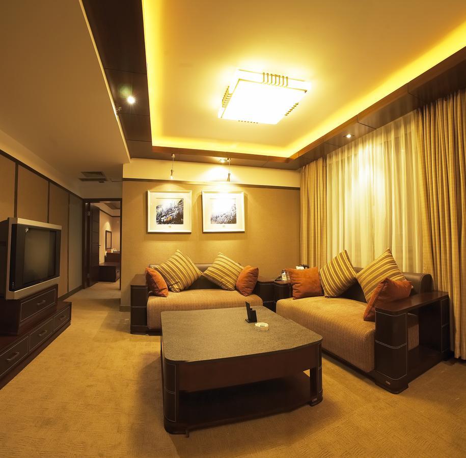 Hotel Xinjiang Yema International Clubhouse Urumqi Exterior foto