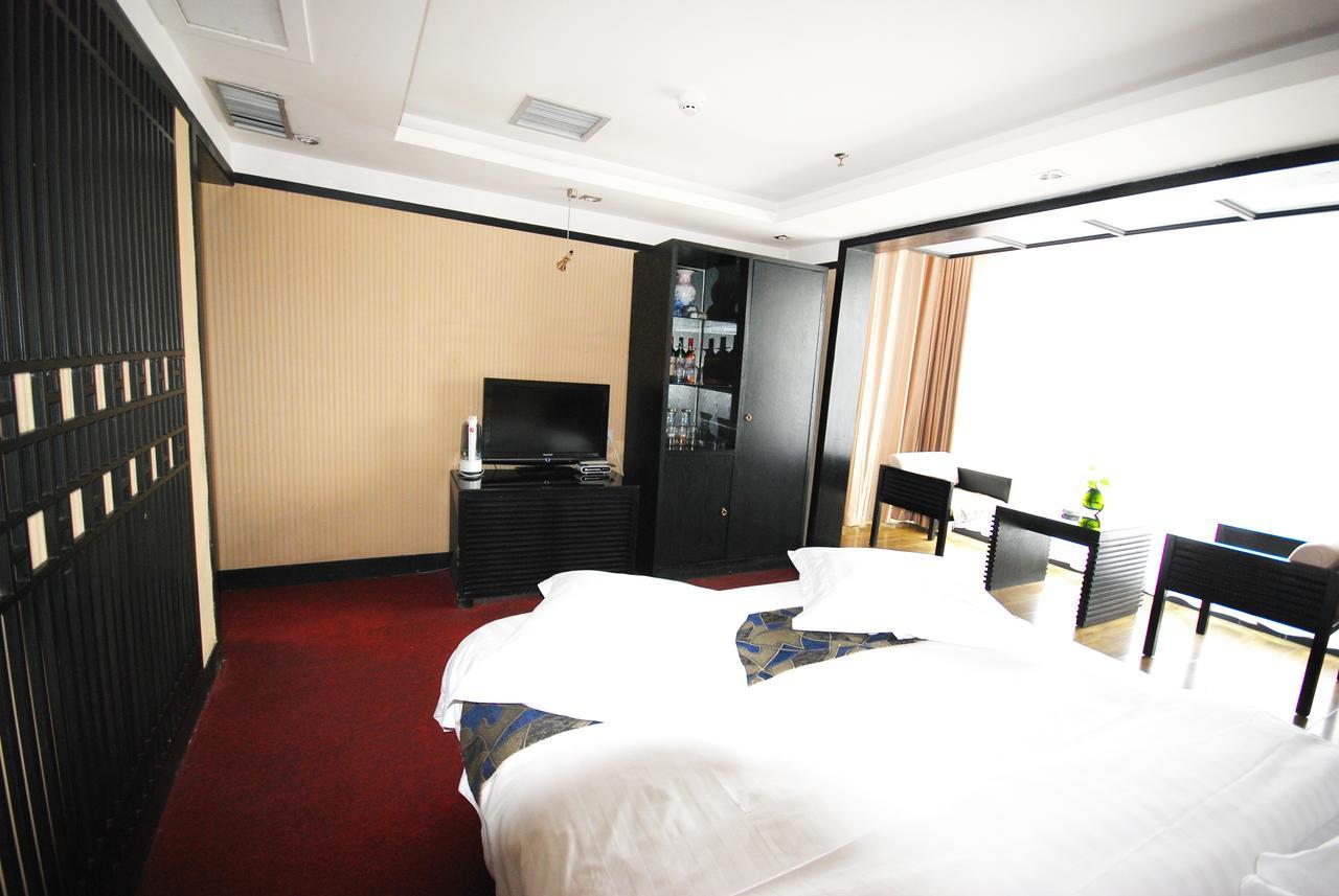 Hotel Xinjiang Yema International Clubhouse Urumqi Exterior foto